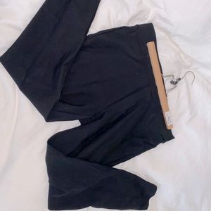 Womens Size L/XL black pant legging, used petite